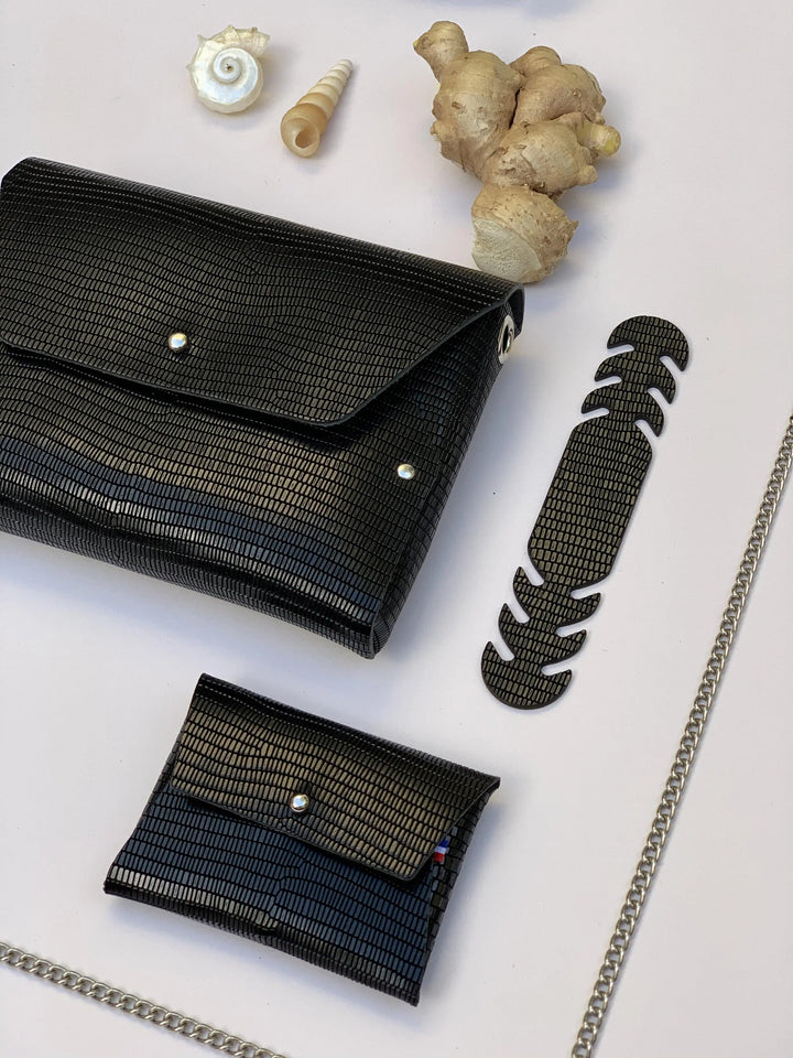 Petit sac en cuir noir iguane et son porte monnaie assorti