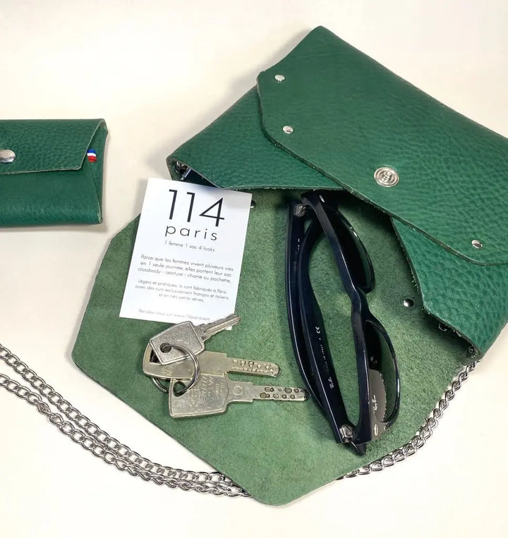 Petit sac en cuir vert et son porte-monnaie assorti