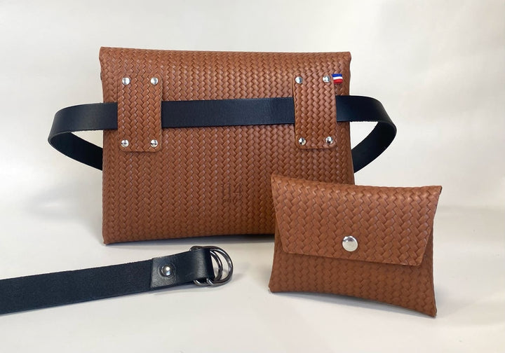 Petit sac en cuir tressé chocolat et son porte-monnaie assorti