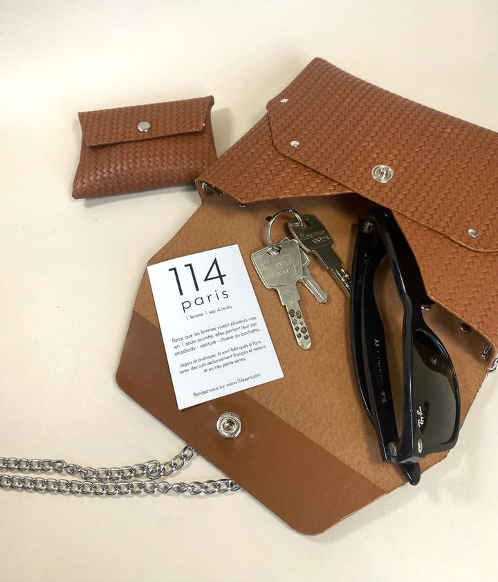 Petit sac en cuir tressé chocolat et son porte-monnaie assorti